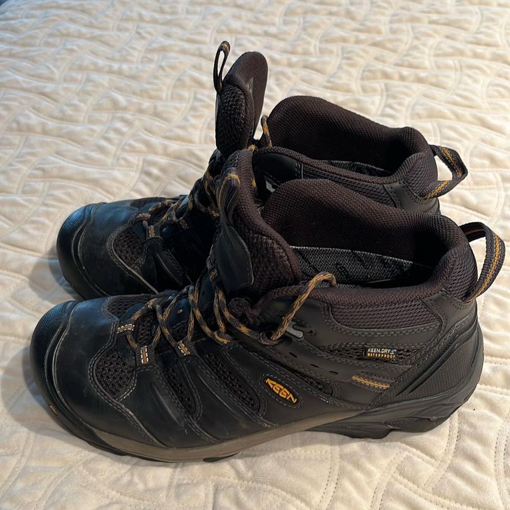 Men’s Keen steel toed boots